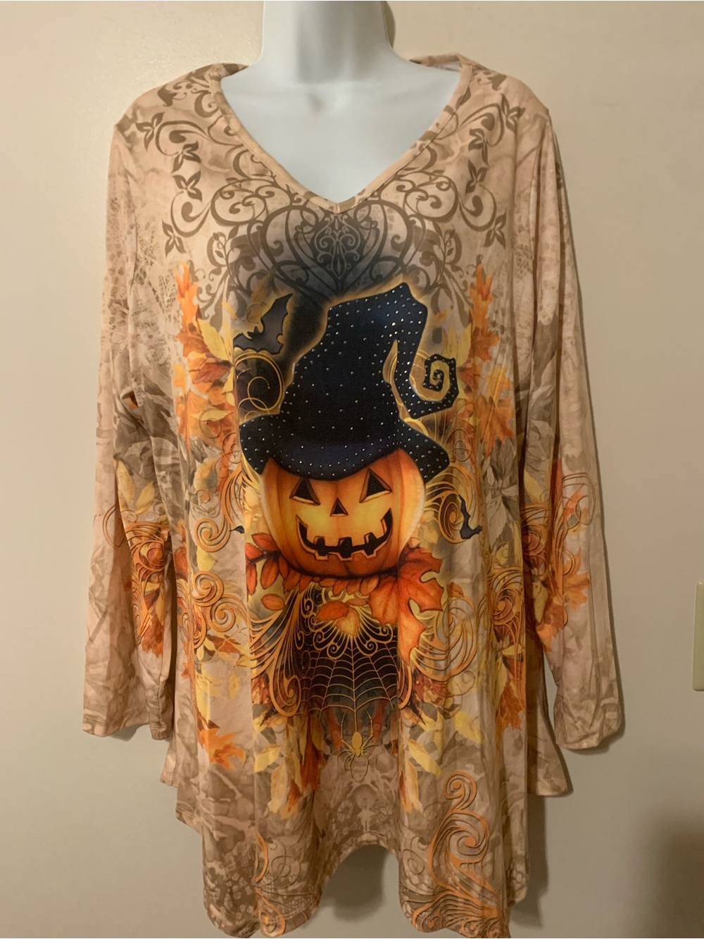 ONE WORLD Women's Pumpkin Witch V-Neck Tunic - Beige, Orange, Black